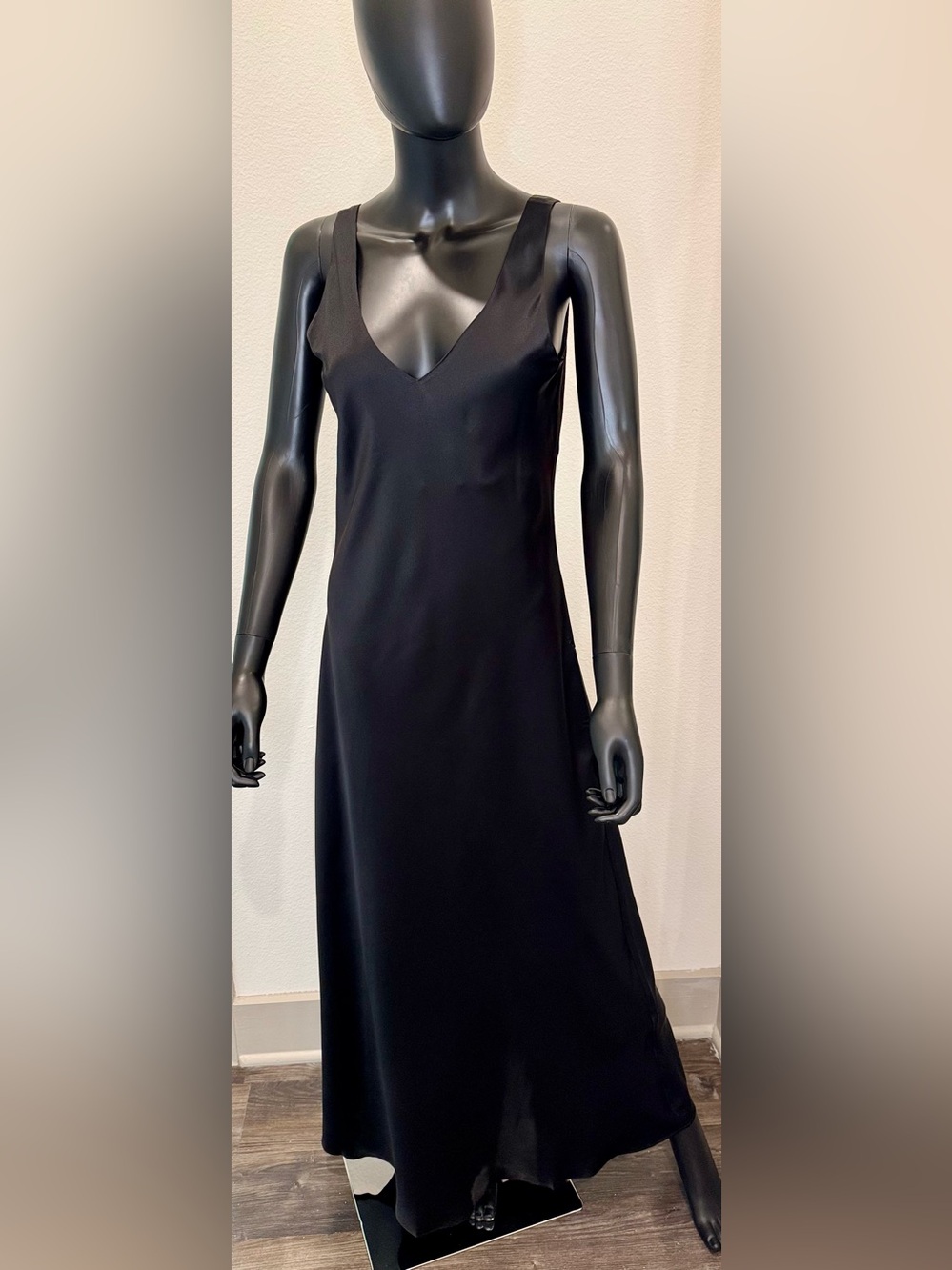 NWT EQUIPMENT 100% Premium Silk Maxi Dress size M